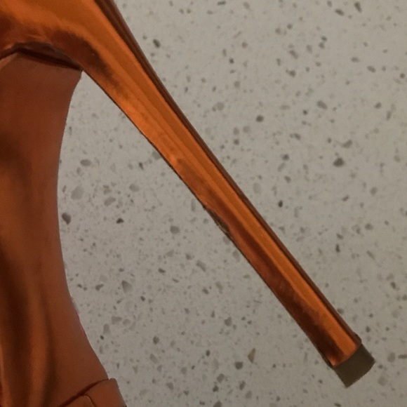 Brian Atwood's color block heels - Picture 6 of 7